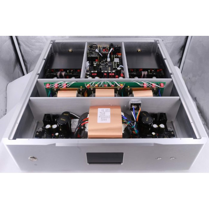 Audio-GD R-7HE MK3