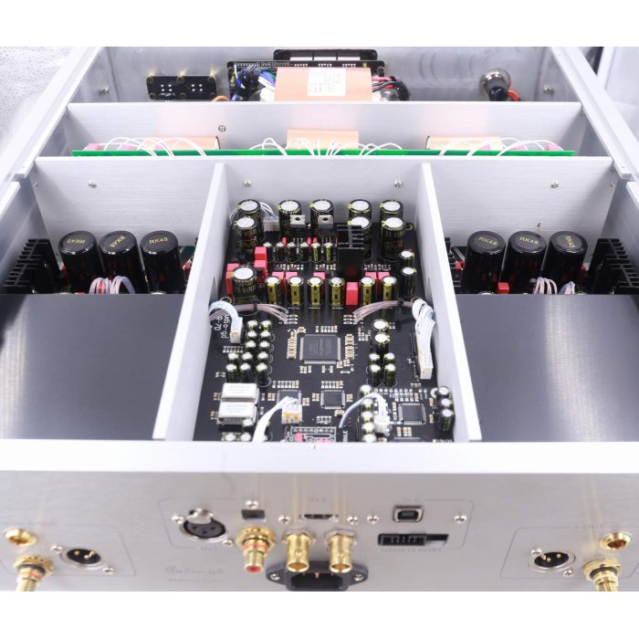 Audio-GD R-7HE MK3