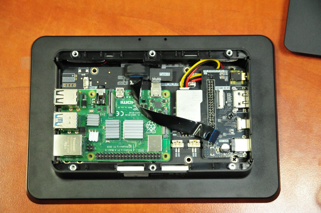 Odtwarzacz DIY - Raspberry Pi w obudowie
